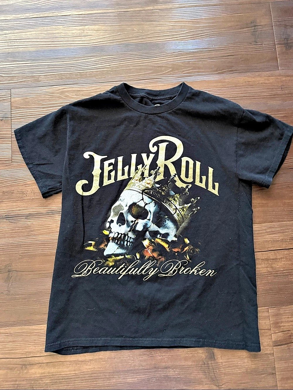 Jelly Roll Beautifully Broken Skull King T-Shirt Graphic Tee in Black